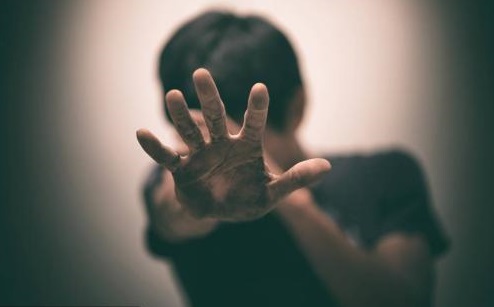 青少年患上抑郁症应该怎样治疗